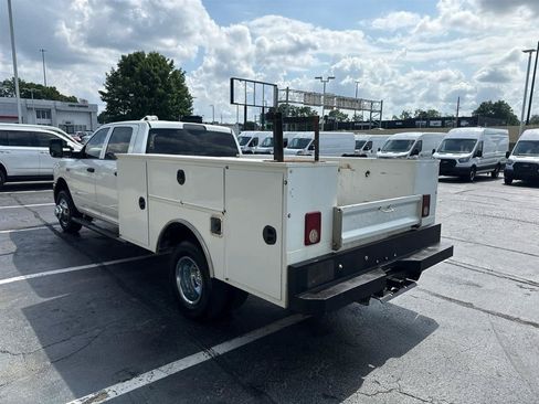 Used 2022 RAM 3500 Tradesman w/ Chrome Appearance Group AWD/4WD image 6