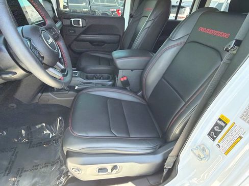 Used 2024 Jeep Wrangler Unlimited Rubicon AWD/4WD image 21