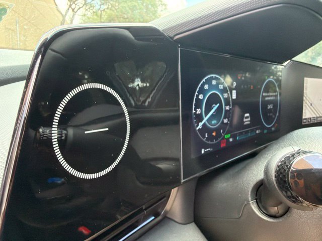 New 2025 Hyundai Elantra SEL FWD image 39
