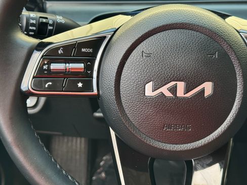 Used 2024 Kia Seltos S FWD image 19