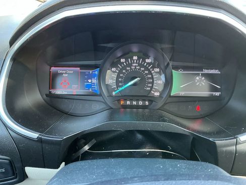 Used 2015 Ford Edge Titanium w/ Technology Package FWD image 7