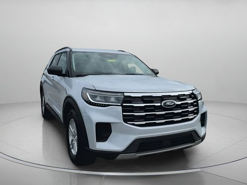 New 2026 Ford Explorer Active image 3