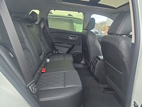 New 2026 Nissan Rogue Platinum AWD/4WD image 24