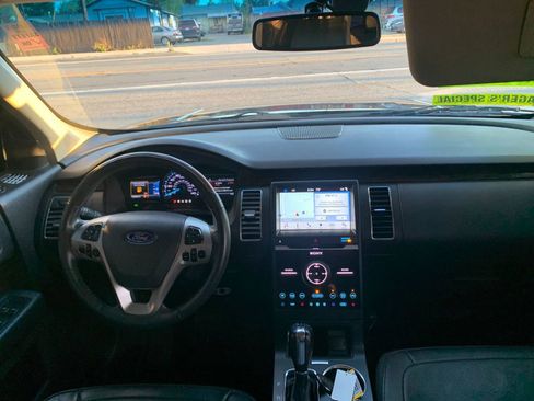 Used 2018 Ford Flex Limited image 10