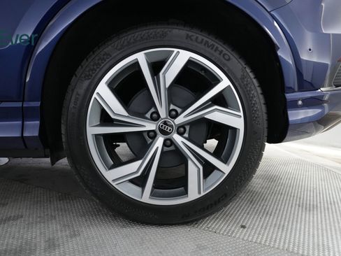 Used 2024 Audi Q4 e-tron Prestige AWD/4WD image 9