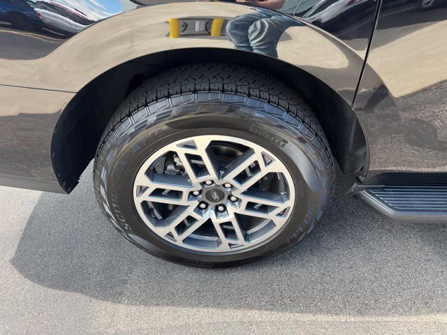 Used 2025 Ford Expedition Max Active AWD/4WD image 11