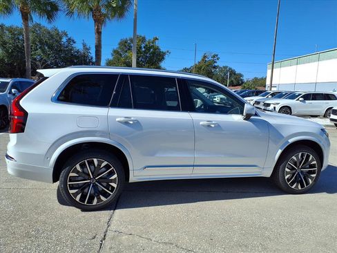 New 2026 Volvo XC90 B6 Ultra image 8