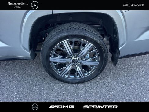 Used 2024 Toyota Sequoia Capstone image 7