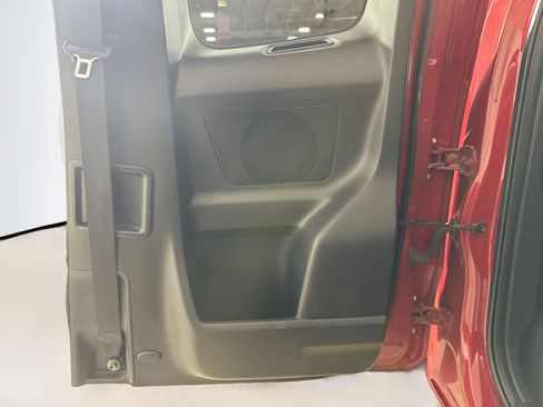 Used 2016 Toyota Tacoma TRD Sport w/ Towing Package image 29