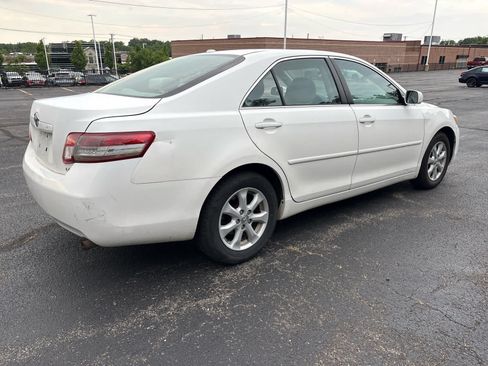 Used 2011 Toyota Camry LE w/ LE Extra-Value Pkg FWD image 14