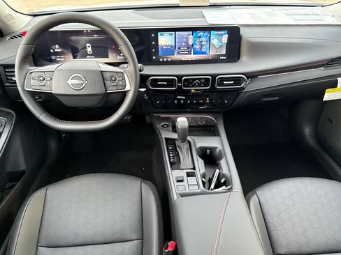 New 2026 Nissan Sentra SR w/ SR Premium Package FWD image 11