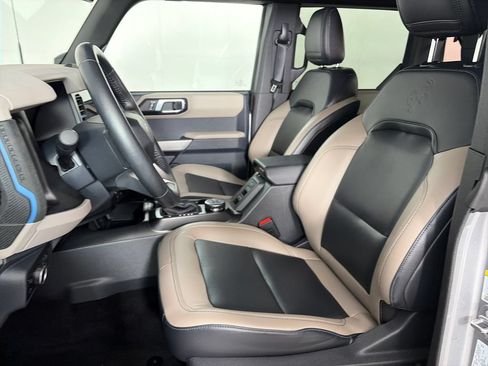 Certified 2023 Ford Bronco Wildtrak AWD/4WD image 11