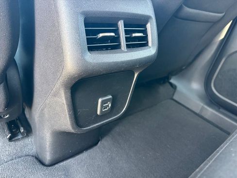 Used 2023 Chevrolet Equinox LS w/ LS Convenience Package AWD/4WD image 10