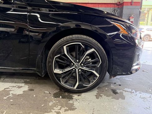 Used 2024 Nissan Altima 2.5 SR w/ SR Premium Package AWD/4WD image 25