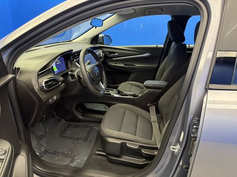 Used 2023 Chevrolet Bolt EUV LT w/ Driver Confidence Package image 12