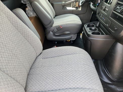 New 2025 GMC Savana 2500 Extended w/ Driver Convenience Package image 10