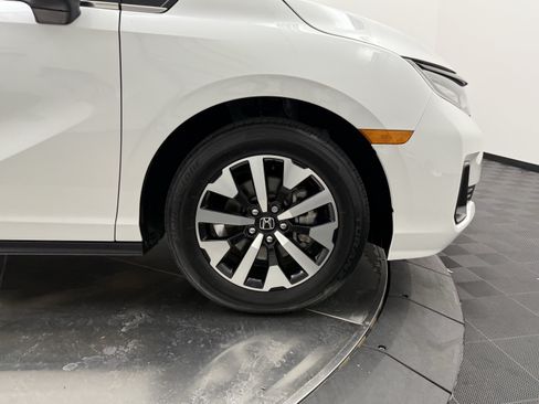 Used 2025 Honda Odyssey EX-L image 9