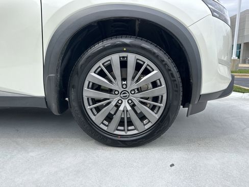 Used 2022 Nissan Pathfinder SL w/ SL Premium Package AWD/4WD image 13