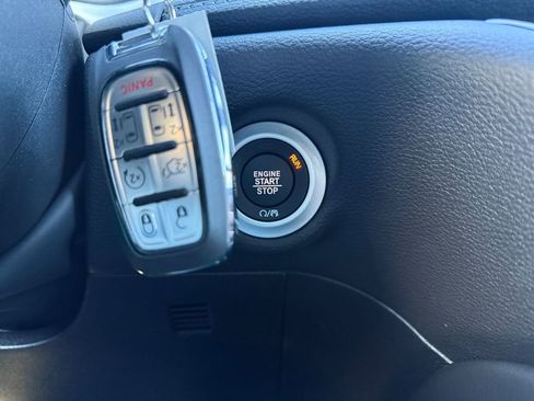 New 2026 Chrysler Pacifica Limited w/ S Appearance Package image 31