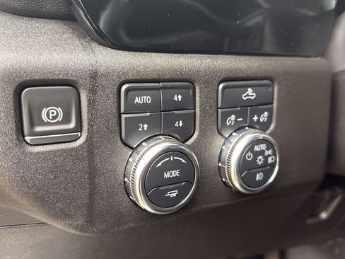 Used 2024 GMC Sierra 1500 Elevation image 18