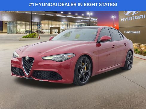 Used 2018 Alfa Romeo Giulia Ti Sport w/ Quick Order Package 22U Sport image 2