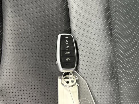 Used 2025 Honda Accord Touring image 32