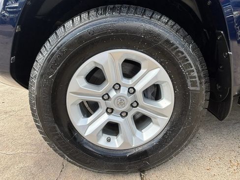 Used 2016 Toyota 4Runner SR5 RWD image 27