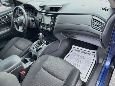 Used 2018 Nissan Rogue SV FWD image 12