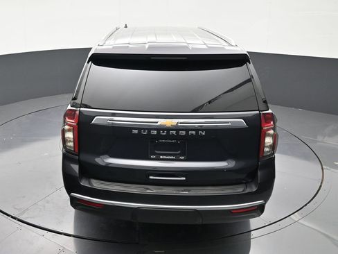 Used 2023 Chevrolet Suburban LS RWD image 15