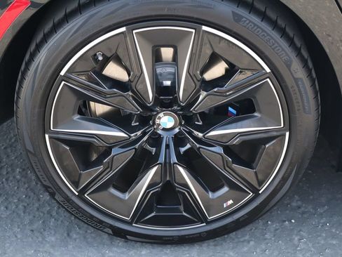Used 2026 BMW 740i w/ Premium Package RWD image 11