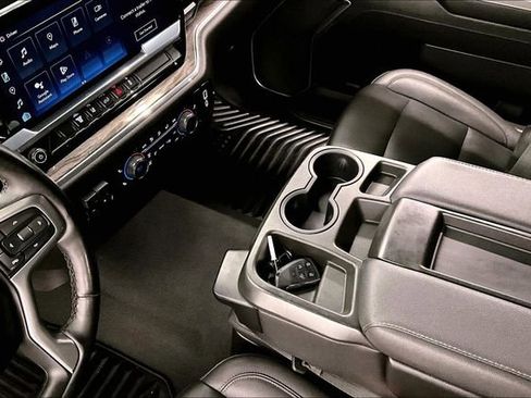 Used 2024 Chevrolet Silverado 3500 LTZ image 17