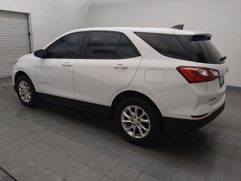 Used 2020 Chevrolet Equinox LS w/ LS Convenience Package AWD/4WD image 3