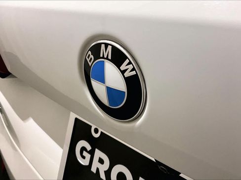 Used 2022 BMW X5 xDrive40i w/ Premium Package AWD/4WD image 32