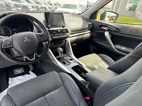 Used 2024 Mitsubishi Eclipse Cross SE AWD/4WD image 14