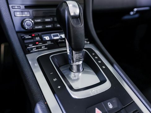 Used 2017 Porsche 911 Carrera 4 image 19