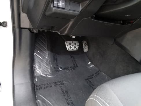 Used 2025 Toyota Tacoma TRD Sport AWD/4WD image 16
