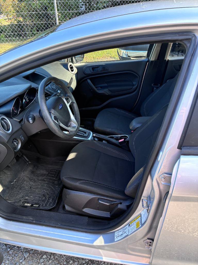 Used 2019 Ford Fiesta SE FWD image 9