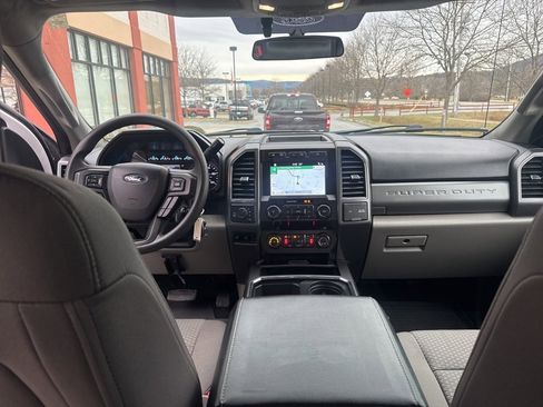 Used 2019 Ford F250 XLT w/ XLT Premium Package image 41