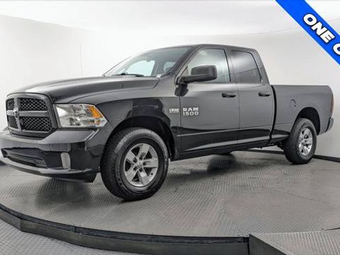 Used 2017 RAM 1500 Express AWD/4WD image 2