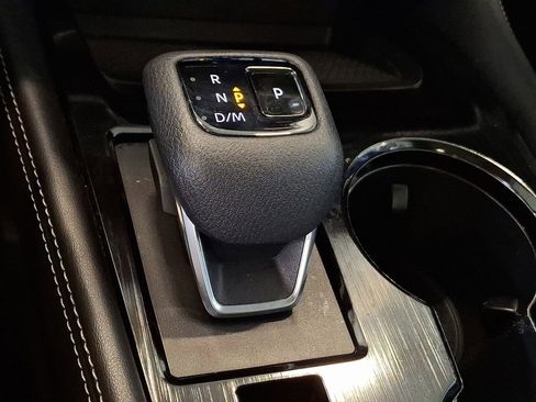 Used 2021 Nissan Rogue SL image 17