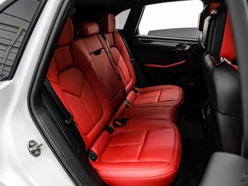 Used 2021 Porsche Macan AWD/4WD image 74