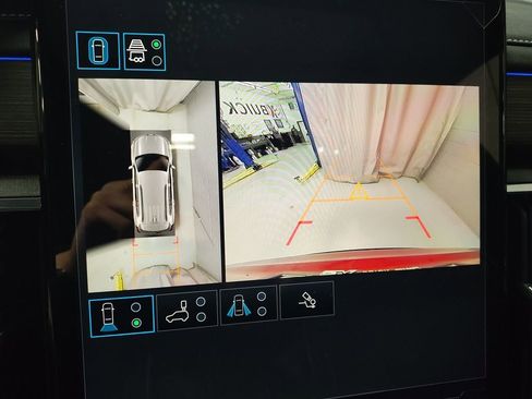 New 2026 GMC Acadia Denali w/ Super Cruise Package image 33