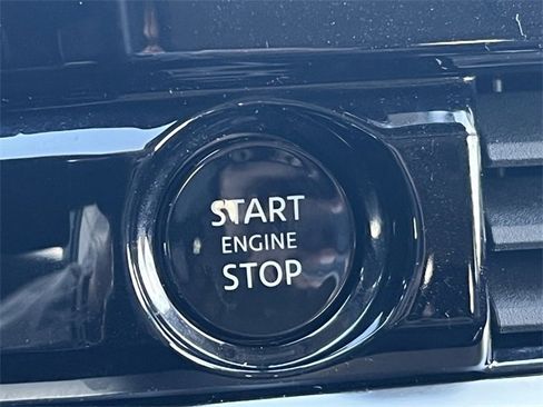 Certified 2025 Nissan Pathfinder SL w/ SL Premium Package image 10