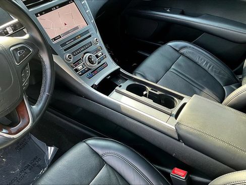 Used 2018 Lincoln MKZ Reserve FWD image 20
