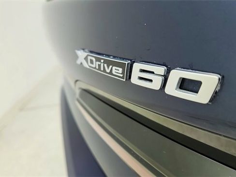 Used 2023 BMW i7 xDrive60 image 18