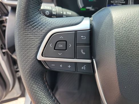 Used 2025 Toyota Sienna Limited AWD/4WD image 22