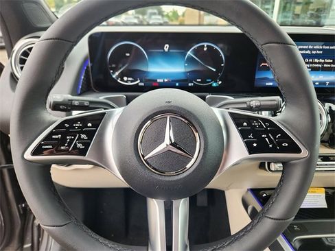 Certified 2026 Mercedes-Benz GLB 250 4MATIC image 19