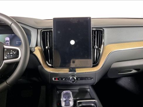 New 2026 Volvo XC60 T8 Plus AWD/4WD image 5
