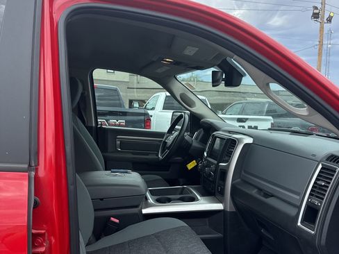 Used 2020 RAM 1500 Classic SLT w/ Luxury Group RWD image 26