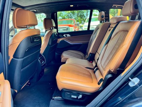 Used 2019 BMW X7 xDrive40i w/ Premium Package AWD/4WD image 19